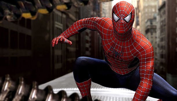 Tom Holland, o Homem-Aranha, agora estreia como Drake, herói do